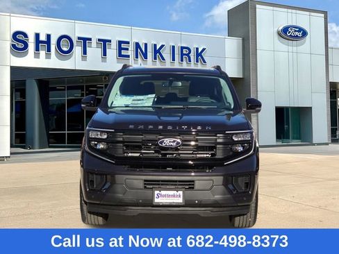 New 2025 Ford Expedition Active image 2
