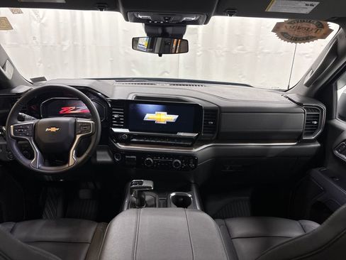 Used 2025 Chevrolet Silverado 1500 LT AWD/4WD image 12