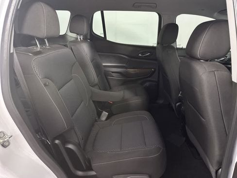 Used 2023 GMC Acadia SLE w/ Driver Convenience Package image 7