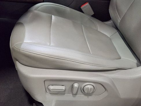 Used 2022 GMC Sierra 1500 SLT image 45