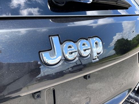 Used 2014 Jeep Grand Cherokee SRT w/ Trailer Tow Group IV AWD/4WD image 27