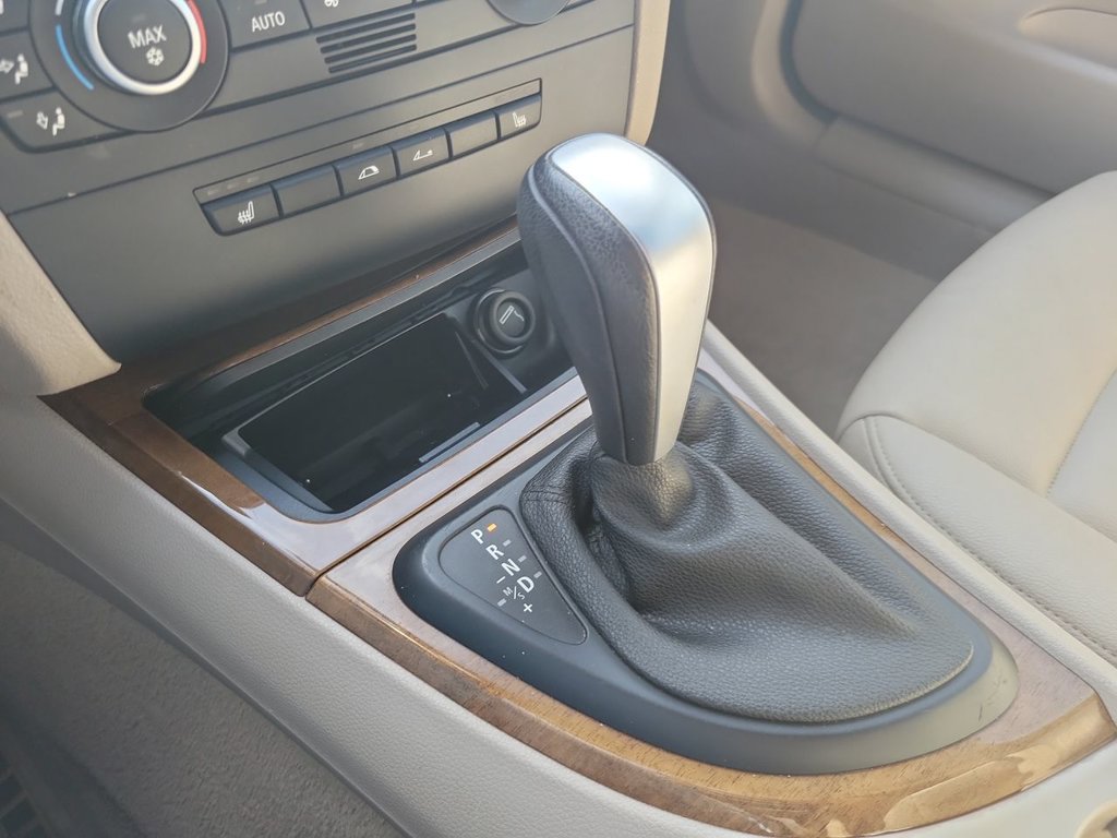 Used 2009 BMW 128i Convertible RWD image 14