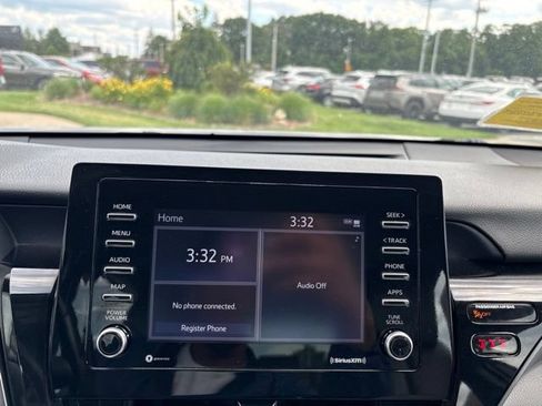 Used 2024 Toyota Camry SE FWD image 16