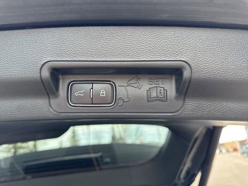 Certified 2024 Ford Explorer XLT w/ Equipment Group 202A image 8