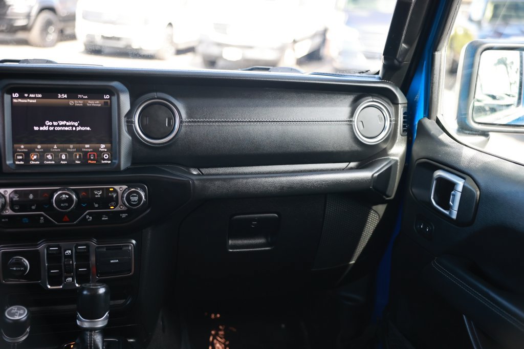 Used 2021 Jeep Wrangler Unlimited Sahara w/ Cold Weather Group AWD/4WD image 31