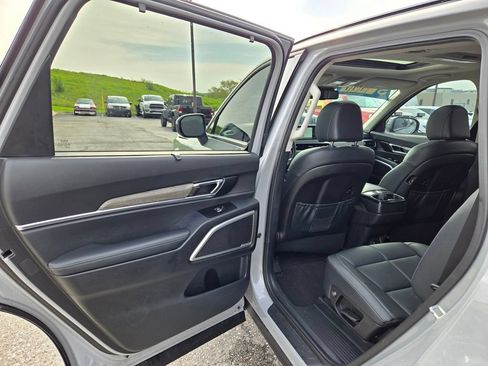 Used 2022 Kia Telluride EX w/ EX Premium Package AWD/4WD image 29