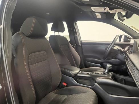 Used 2025 Honda HR-V Sport image 10