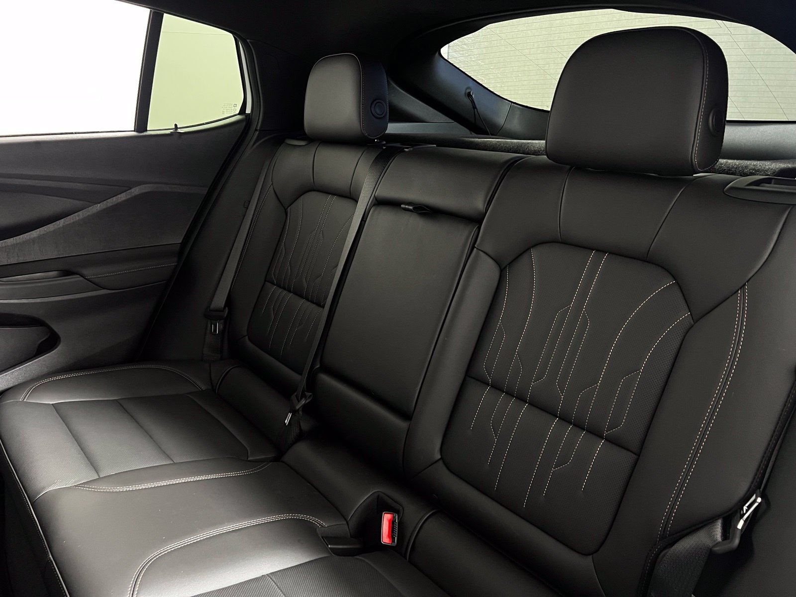 Used 2026 Buick Envista Avenir FWD image 23