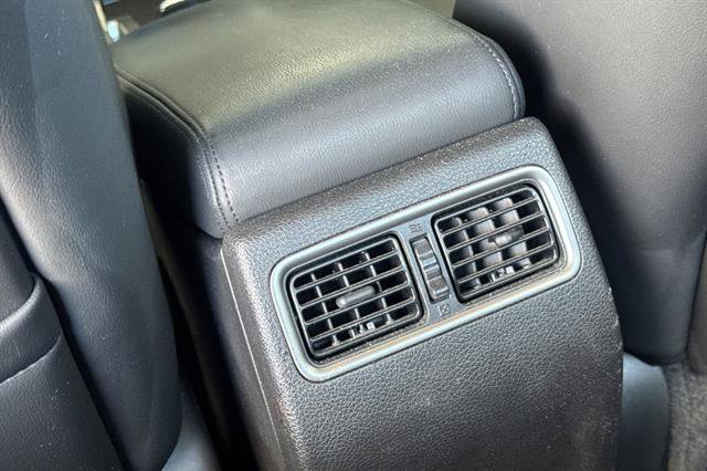 Used 2015 Nissan Altima 2.5 SL w/ Technology Package FWD image 13
