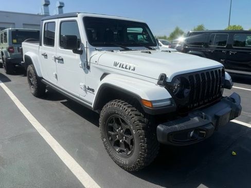 Used 2022 Jeep Gladiator Willys image 3