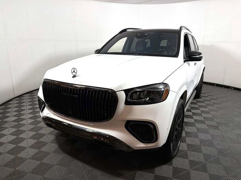 Used 2025 Mercedes-Benz Maybach GLS 600 4MATIC image 3