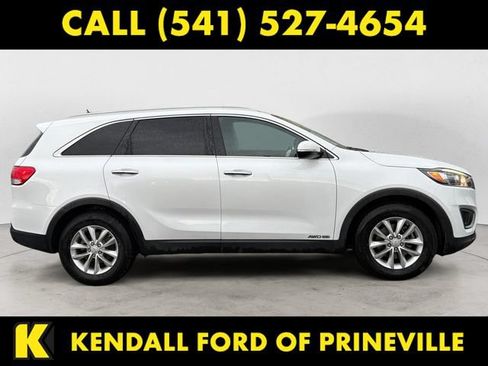 Used 2017 Kia Sorento AWD image 6