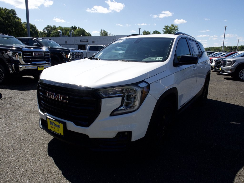 Certified 2023 GMC Terrain SLT w/ Elevation Edition AWD/4WD image 1