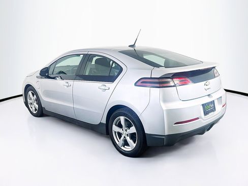Used 2014 Chevrolet Volt FWD image 5