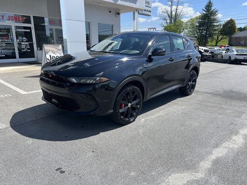 Used 2024 Dodge Hornet GT image 6