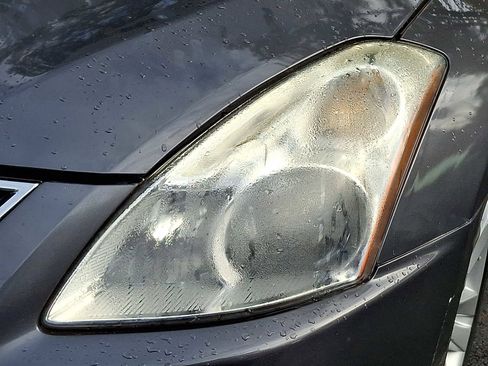 Used 2010 Nissan Altima 3.5 SR image 7