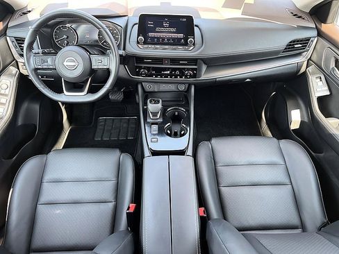 Certified 2023 Nissan Rogue SV w/ SV Premium B Package FWD image 18