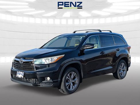 Used 2015 Toyota Highlander XLE image 3