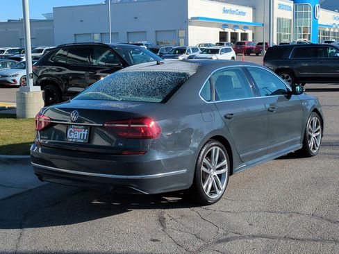 Used 2017 Volkswagen Passat 1.8T R-Line image 3