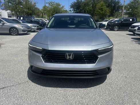 Used 2025 Honda Accord SE image 9