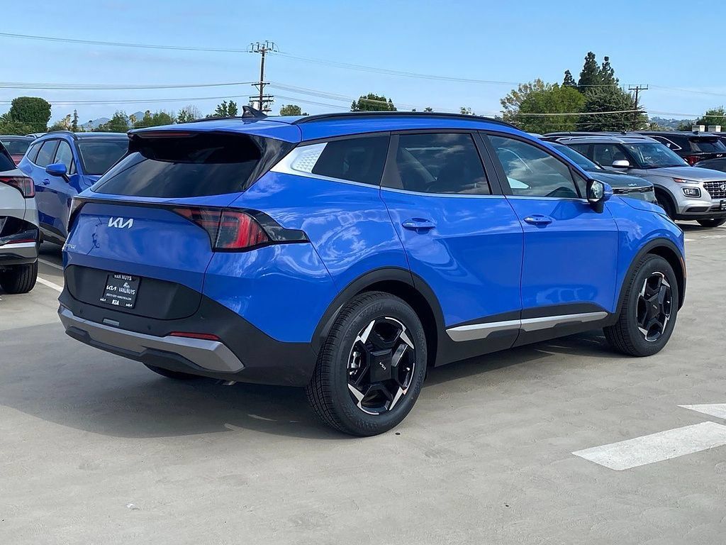 New 2026 Kia Sportage EX w/ EX Panorama Roof Package FWD image 3