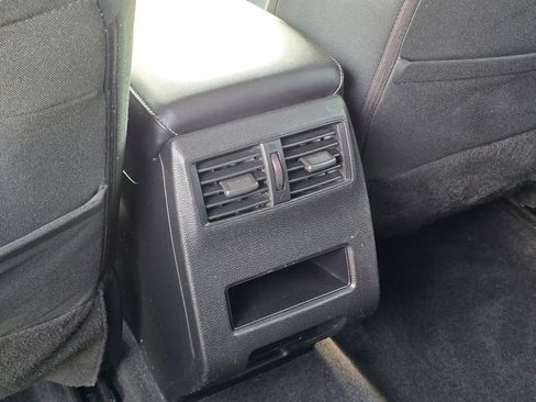 Used 2022 Mitsubishi Outlander ES AWD/4WD image 19