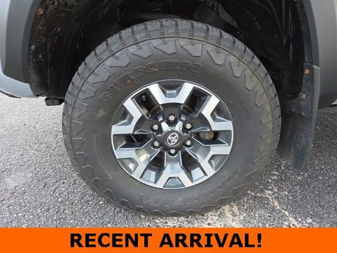Used 2021 Toyota Tacoma TRD Off-Road image 61
