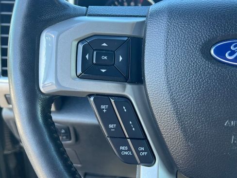 Used 2017 Ford F150 Lariat w/ Equipment Group 502A Luxury AWD/4WD image 28