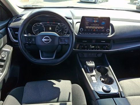Used 2025 Nissan Rogue SV AWD/4WD image 11