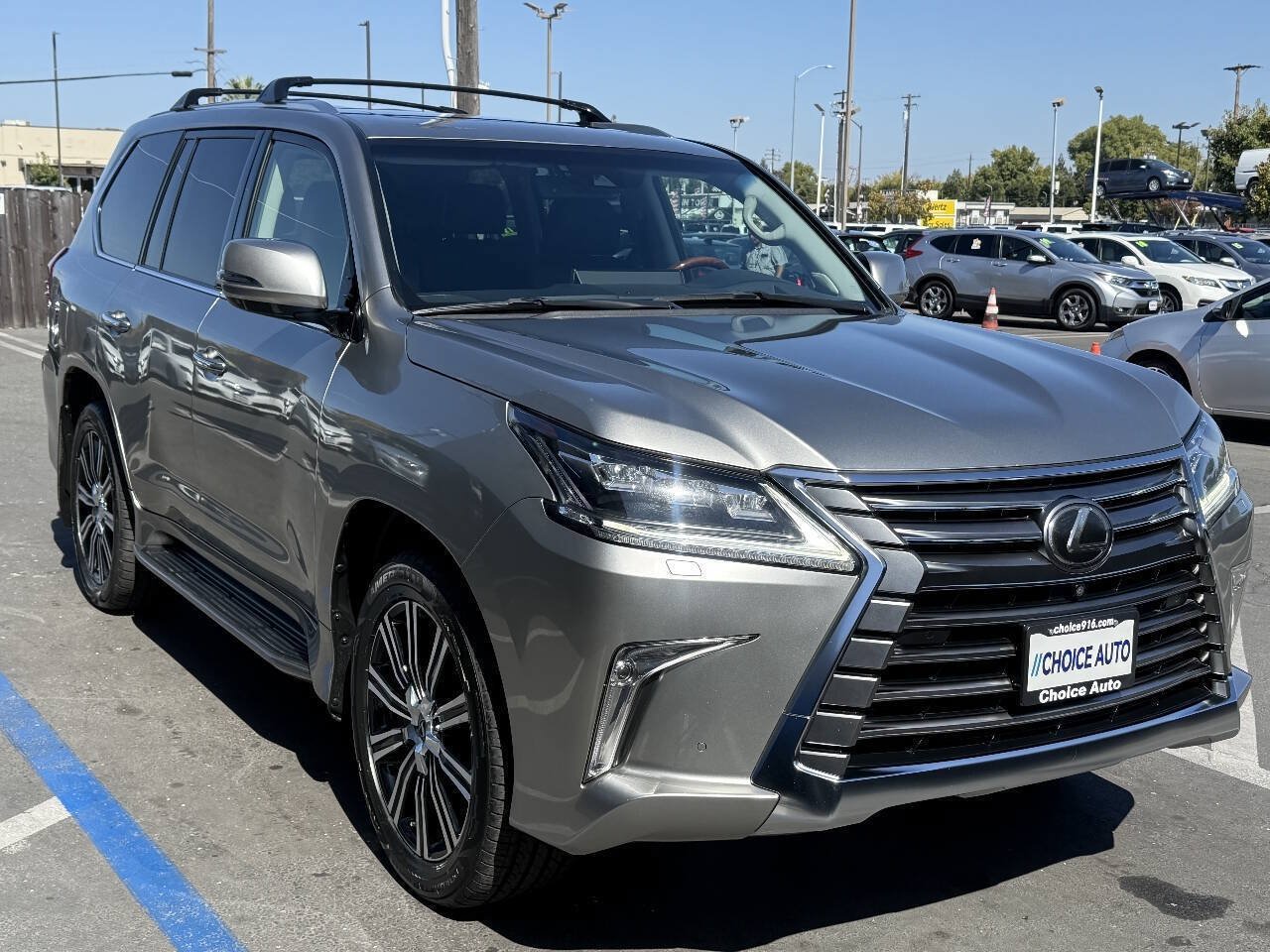 Used 2021 Lexus LX 570 4WD w/ Luxury Package image 1