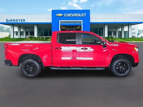 Used 2022 Chevrolet Silverado 1500 LT Trail Boss w/ LT Trail Boss Premium Package AWD/4WD image 6