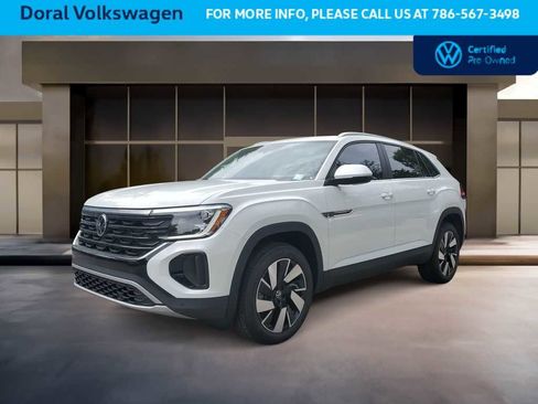 Used 2024 Volkswagen Atlas Cross Sport SE w/ Panoramic Sunroof Package FWD image 1