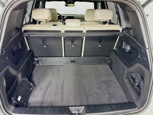 Used 2025 Mercedes-Benz GLB 250 GLB 250 image 10