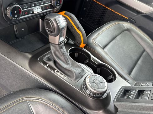 Certified 2022 Ford Bronco Badlands w/ Sasquatch Package image 27