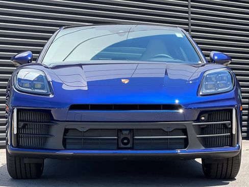 Used 2024 Porsche Panamera 4 image 11