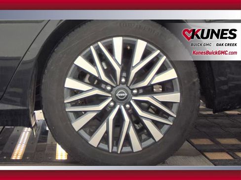 Used 2024 Nissan Altima 2.5 SV image 25