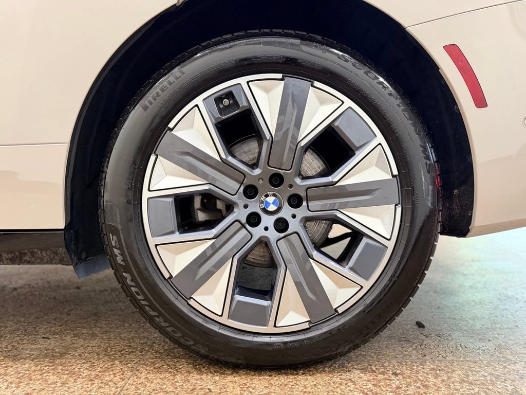 Used 2026 BMW iX xDrive45 AWD/4WD image 24