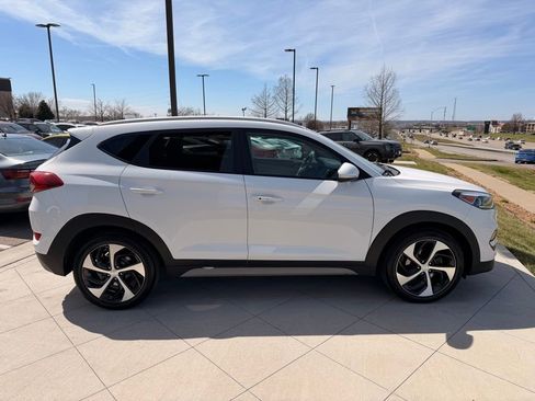 Used 2018 Hyundai Tucson Sport image 6