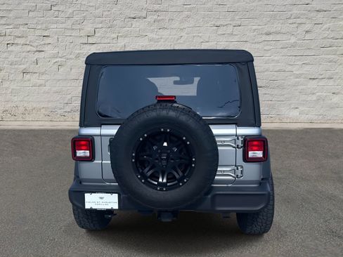 Used 2021 Jeep Wrangler Unlimited Willys image 6