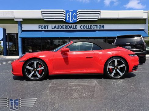 Used 2021 Porsche 911 Carrera S RWD image 3