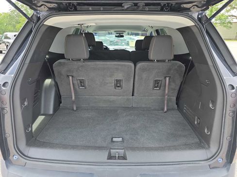 Used 2019 Chevrolet Traverse LS FWD image 32