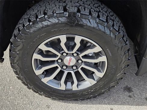 Certified 2021 GMC Sierra 1500 AT4 w/ AT4 Value Package image 9