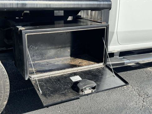 Used 2024 Chevrolet Silverado 3500 LT w/ Convenience Package image 29