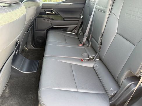 Used 2024 Lexus GX 550 image 32