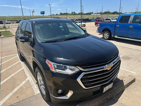 Used 2019 Chevrolet Traverse LT FWD image 3