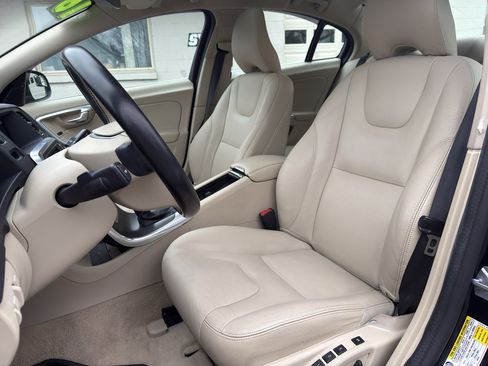 Used 2016 Volvo S60 T5 Premier image 10