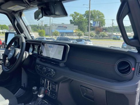 Certified 2024 Jeep Wrangler Unlimited Rubicon image 14