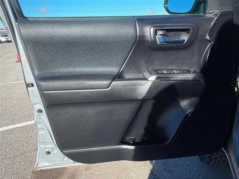 Used 2020 Toyota Tacoma TRD Sport image 20