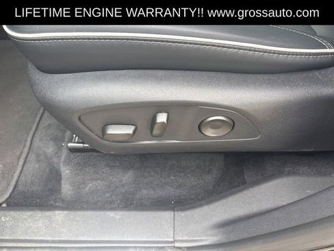 Used 2025 Buick Enclave Preferred AWD/4WD image 11