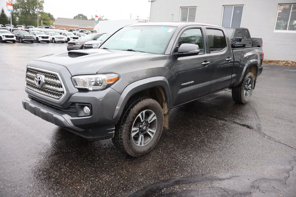 Used 2017 Toyota Tacoma TRD Sport w/ Premium & Technology Package AWD/4WD image 2